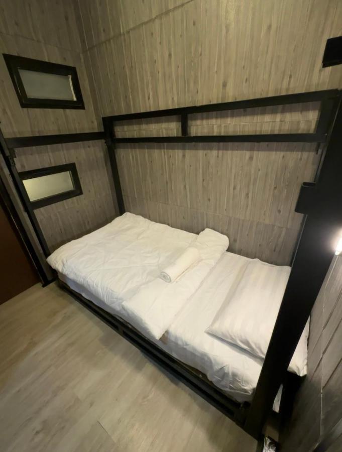 Bed Bangkok Hostel Exteriör bild